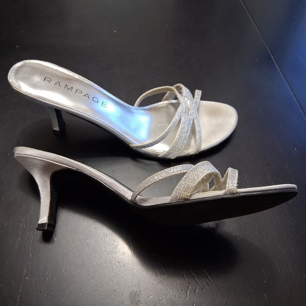 Rampage Frankie Silver Strappy Slip On Sandals Size 8